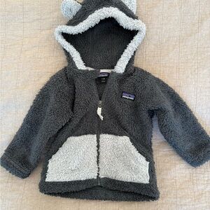 Patagonia Charcoal and Cream Fleece Jacket